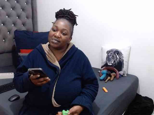ChocSexcBeast webcam