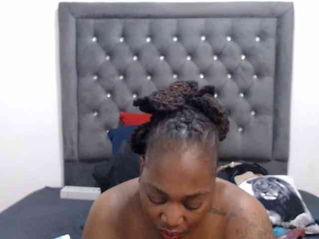 ChocSexcBeast webcam