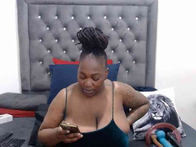 ChocSexcBeast webcam