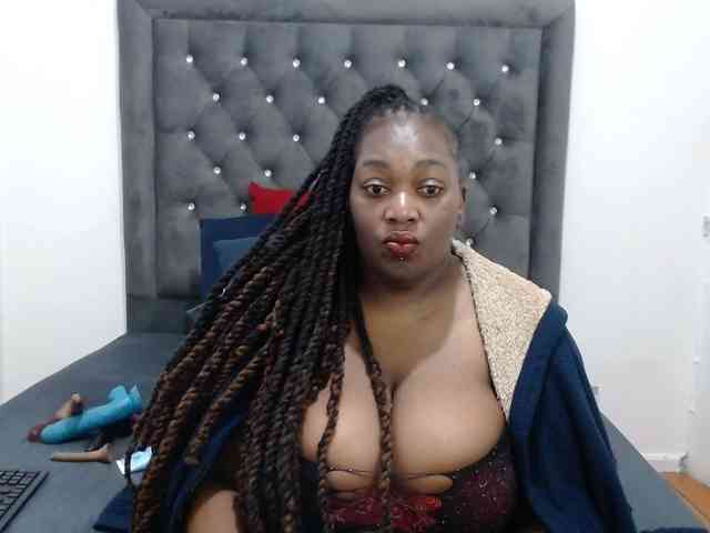 ChocSexcBeast webcam