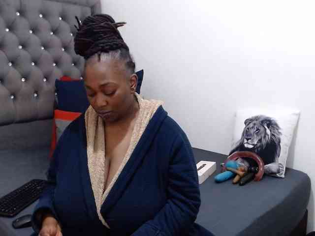 Chocsexcbeast's cam show statistics and live stream