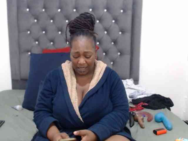 ChocSexcBeast webcam