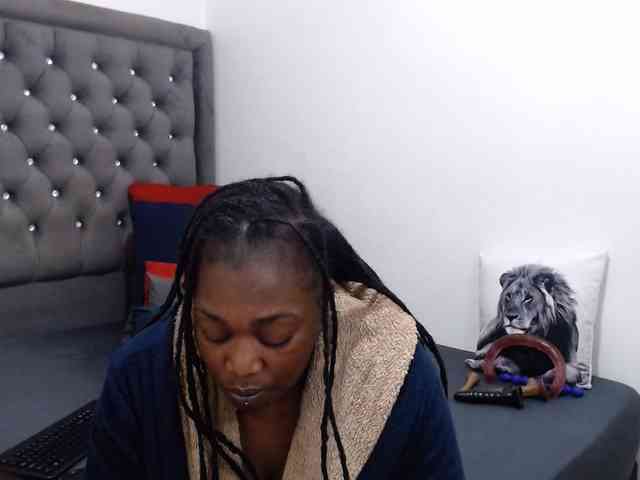 ChocSexcBeast webcam