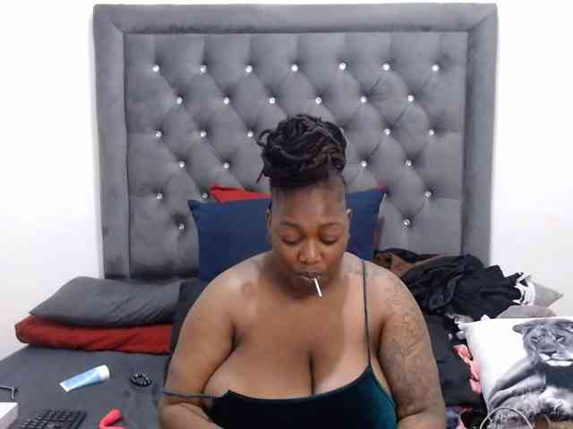 ChocSexcBeast webcam