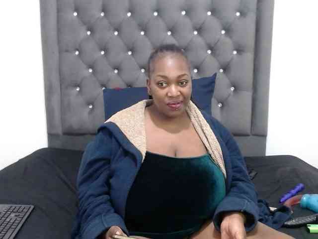 ChocSexcBeast webcam