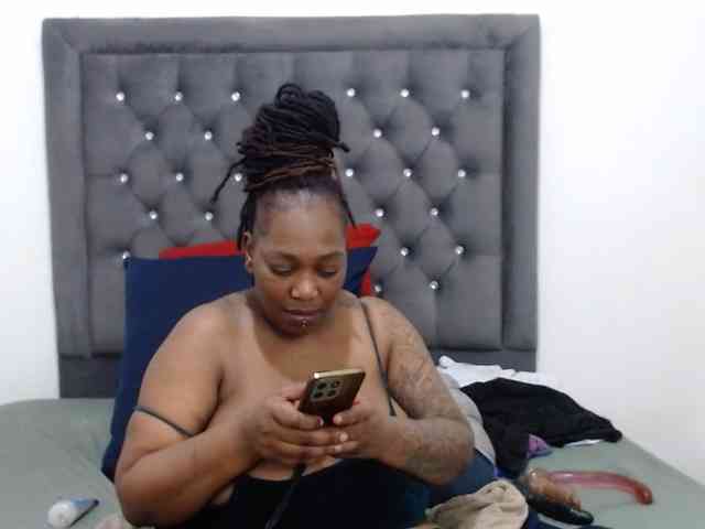 ChocSexcBeast webcam