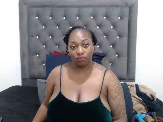 ChocSexcBeast webcam