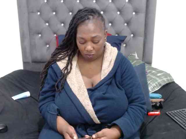 ChocSexcBeast webcam