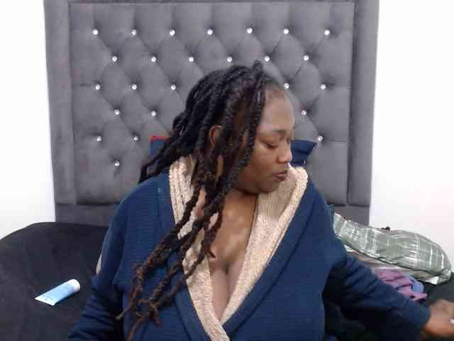 ChocSexcBeast webcam