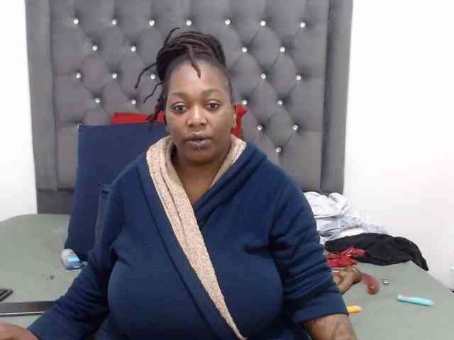 ChocSexcBeast webcam