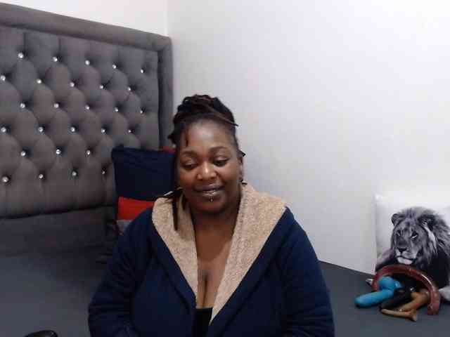 ChocSexcBeast webcam