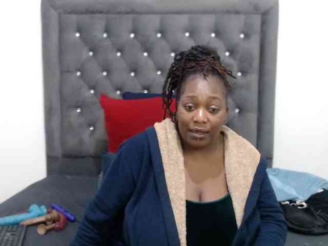 ChocSexcBeast webcam