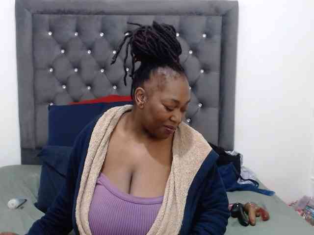 ChocSexcBeast webcam