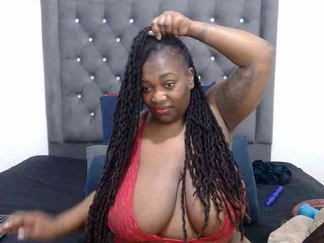 ChocSexcBeast webcam