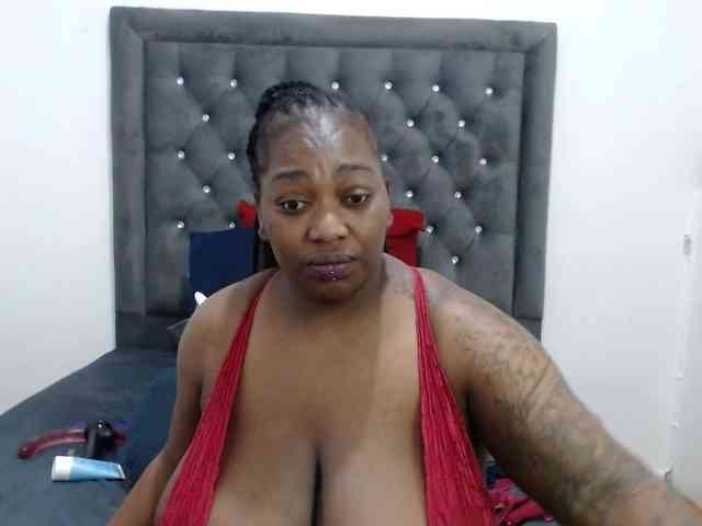 ChocSexcBeast webcam