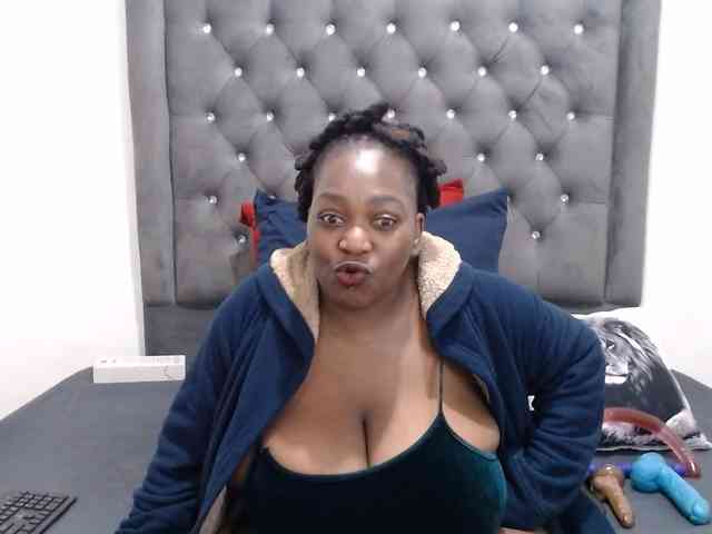 ChocSexcBeast webcam