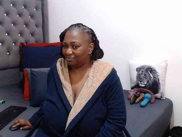 ChocSexcBeast webcam
