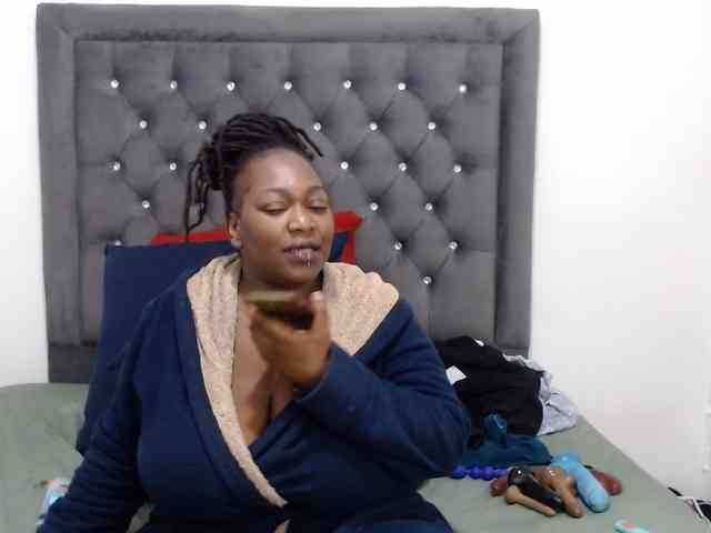 ChocSexcBeast webcam