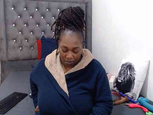 ChocSexcBeast webcam
