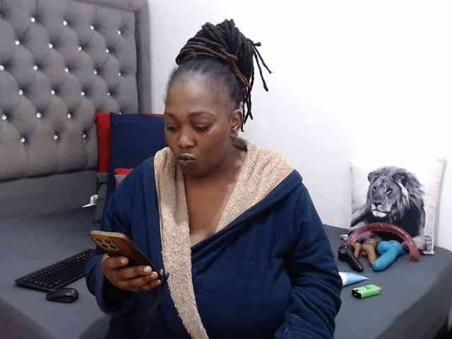 ChocSexcBeast webcam