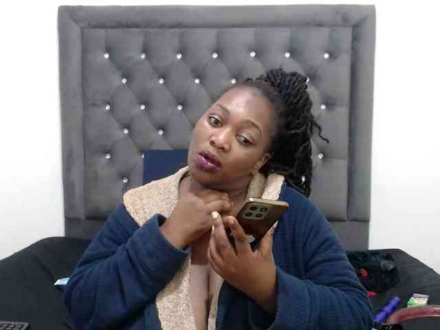 ChocSexcBeast webcam