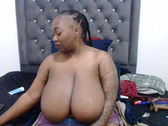 ChocSexcBeast webcam