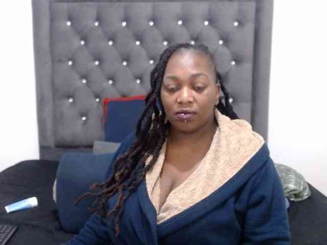 ChocSexcBeast webcam