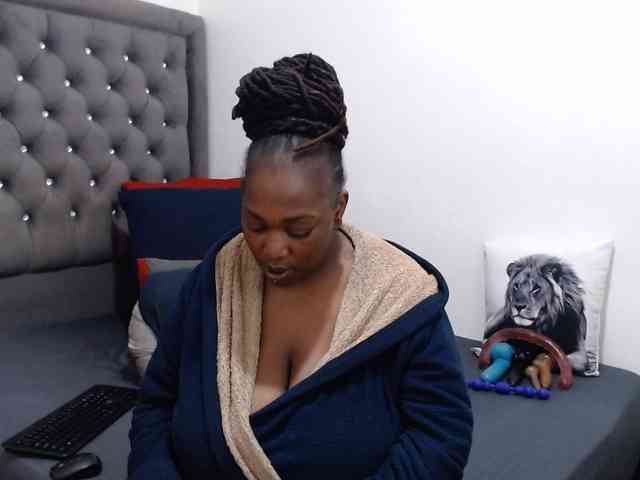 ChocSexcBeast webcam