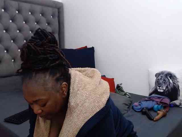 ChocSexcBeast webcam
