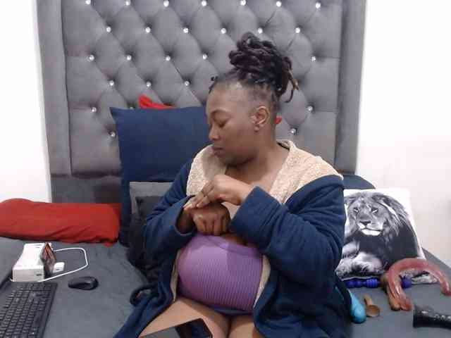 ChocSexcBeast webcam