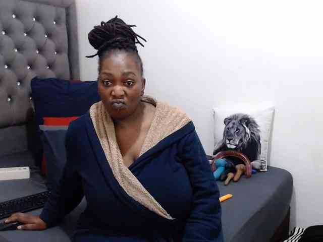 ChocSexcBeast webcam