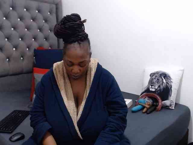 ChocSexcBeast webcam