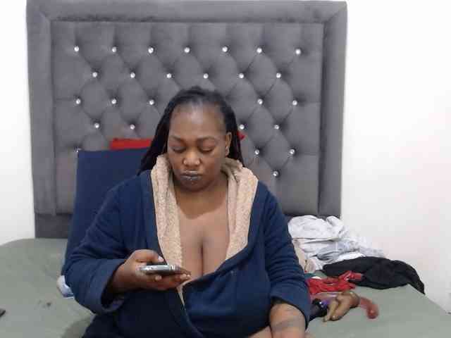 ChocSexcBeast webcam