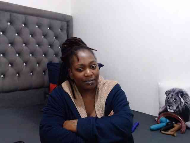 ChocSexcBeast webcam