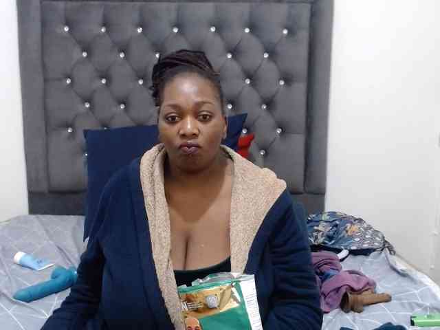 ChocSexcBeast webcam