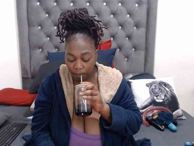 ChocSexcBeast webcam