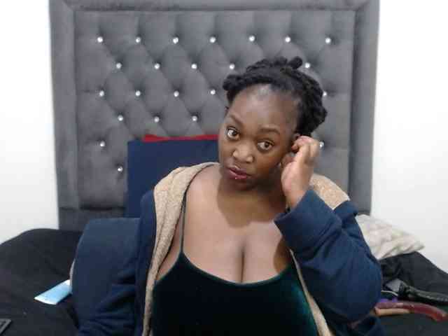 ChocSexcBeast webcam