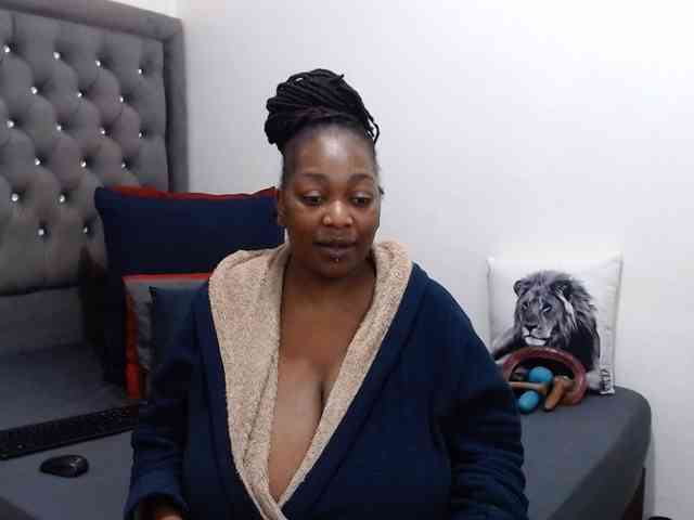 ChocSexcBeast webcam