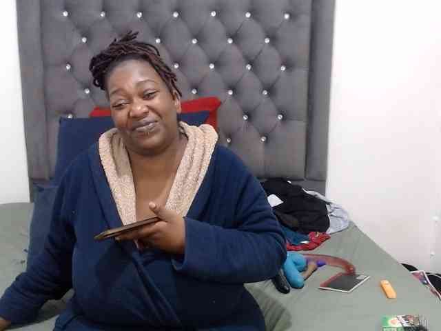 ChocSexcBeast webcam