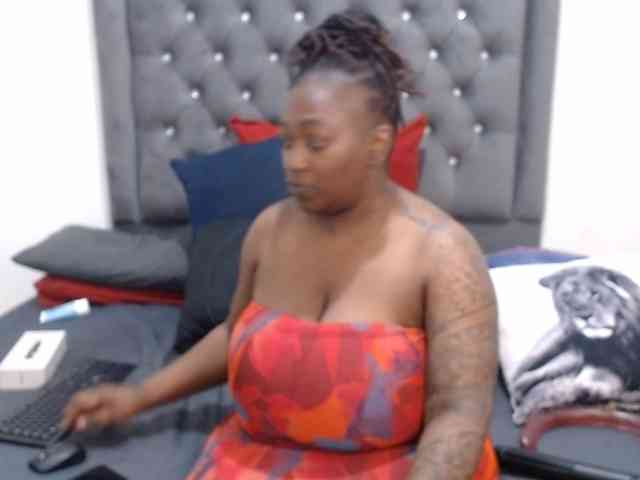 ChocSexcBeast webcam