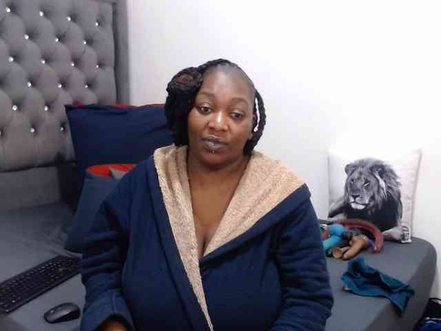 ChocSexcBeast webcam