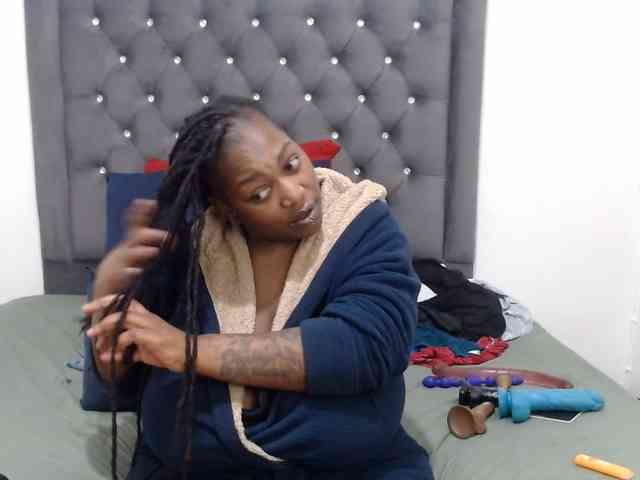 ChocSexcBeast webcam