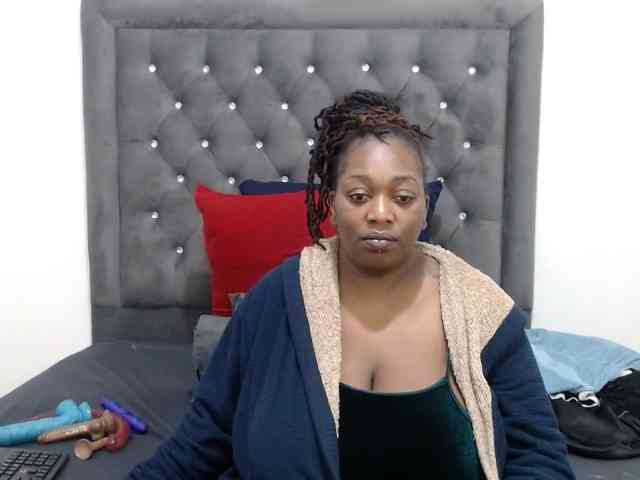 ChocSexcBeast webcam