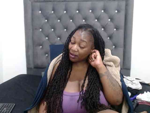 ChocSexcBeast webcam