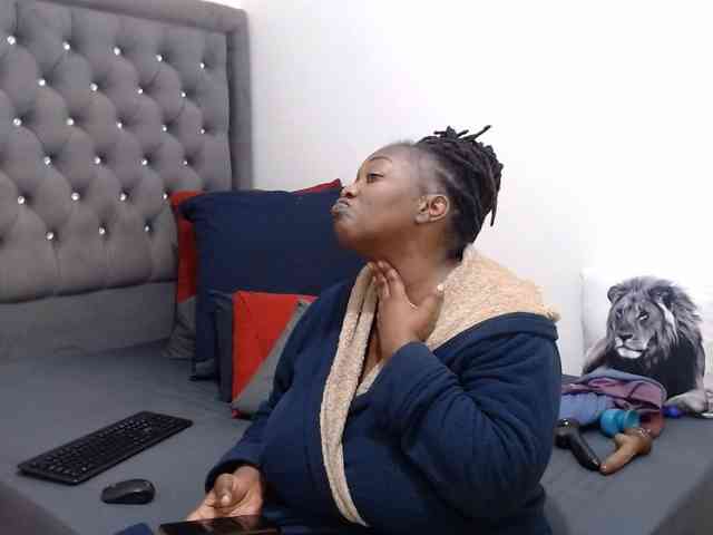 ChocSexcBeast webcam