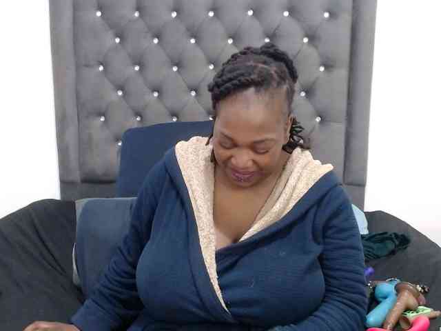 ChocSexcBeast webcam