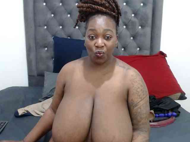 ChocSexcBeast webcam
