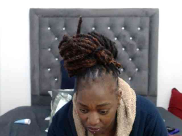ChocSexcBeast webcam