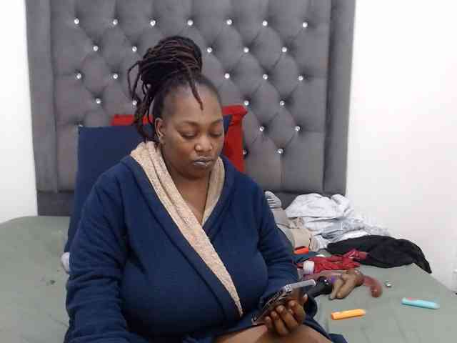 ChocSexcBeast webcam