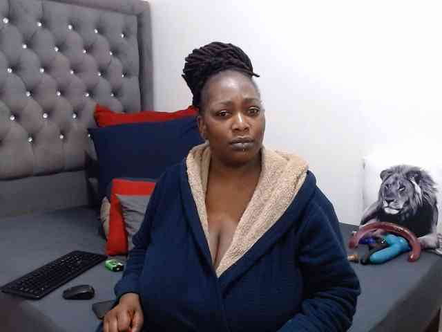 ChocSexcBeast webcam